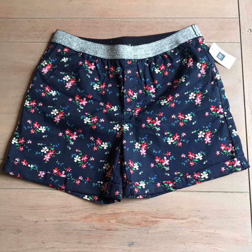 Gap kids shorts. XXL